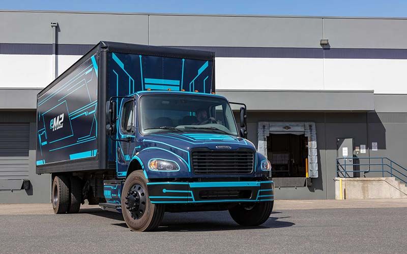 Freightliner eM2 - image 2 of 3