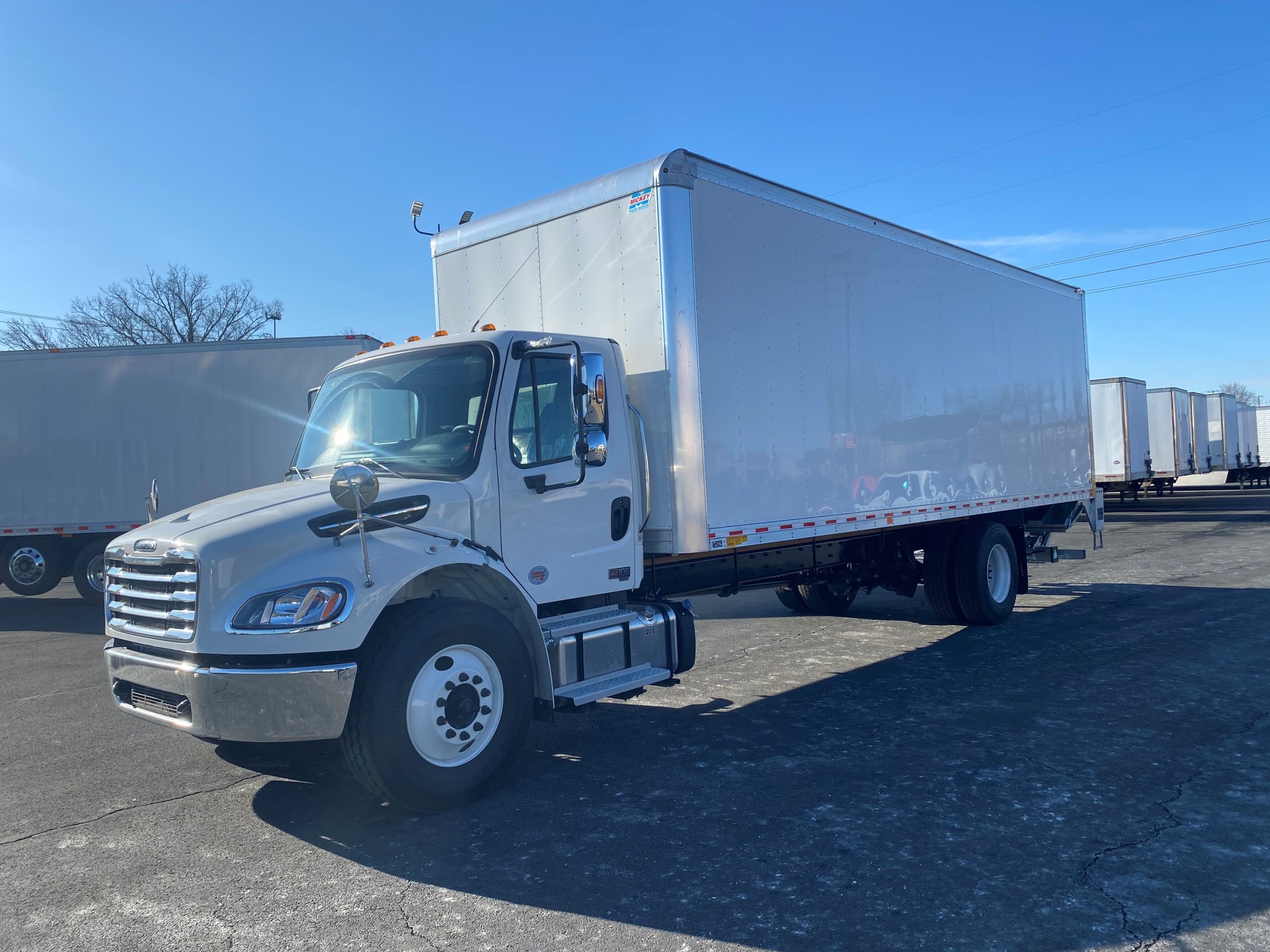 2025 FREIGHTLINER BUSINESS CLASS M2 106 PLUS WD4135 *Available in the NY/NJ Metro area* - image 2 of 6