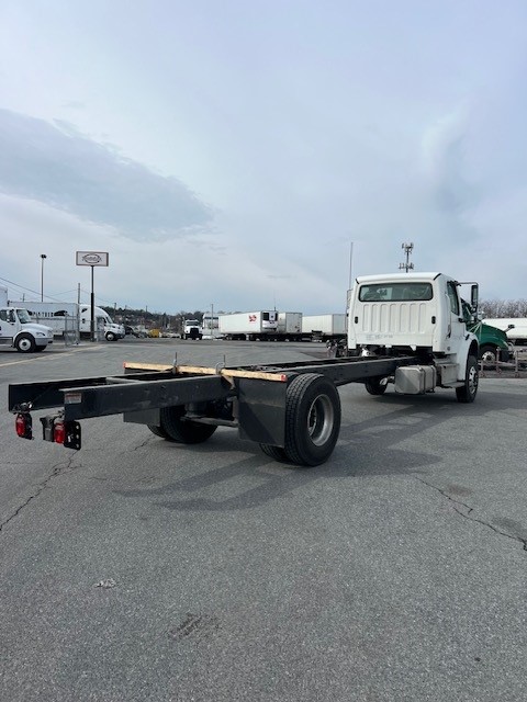 2026 FREIGHTLINER BUSINESS CLASS M2 106 PLUS WD7117 - image 3 of 6