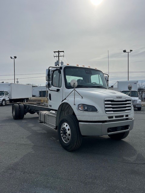 2026 FREIGHTLINER BUSINESS CLASS M2 106 PLUS WD7117 - image 4 of 6