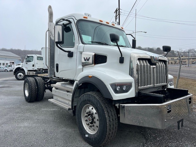 2026 WESTERN STAR 47X WF1671 -- Township Spec - image 1 of 6