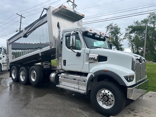 2026 WESTERN STAR 49X WF6887 - image 1 of 6
