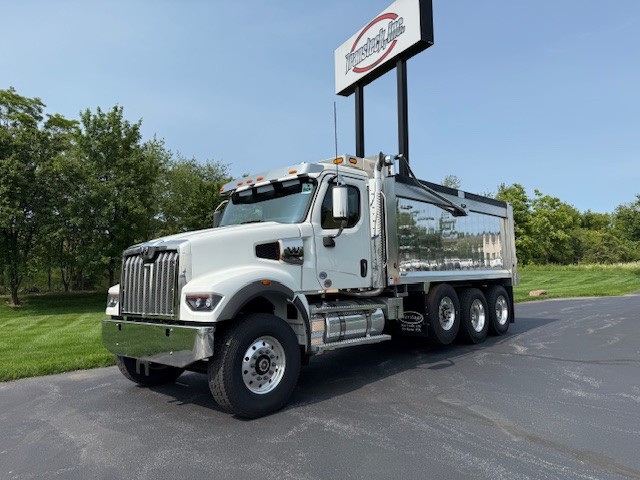 2026 WESTERN STAR 49X WF6888 - image 1 of 6