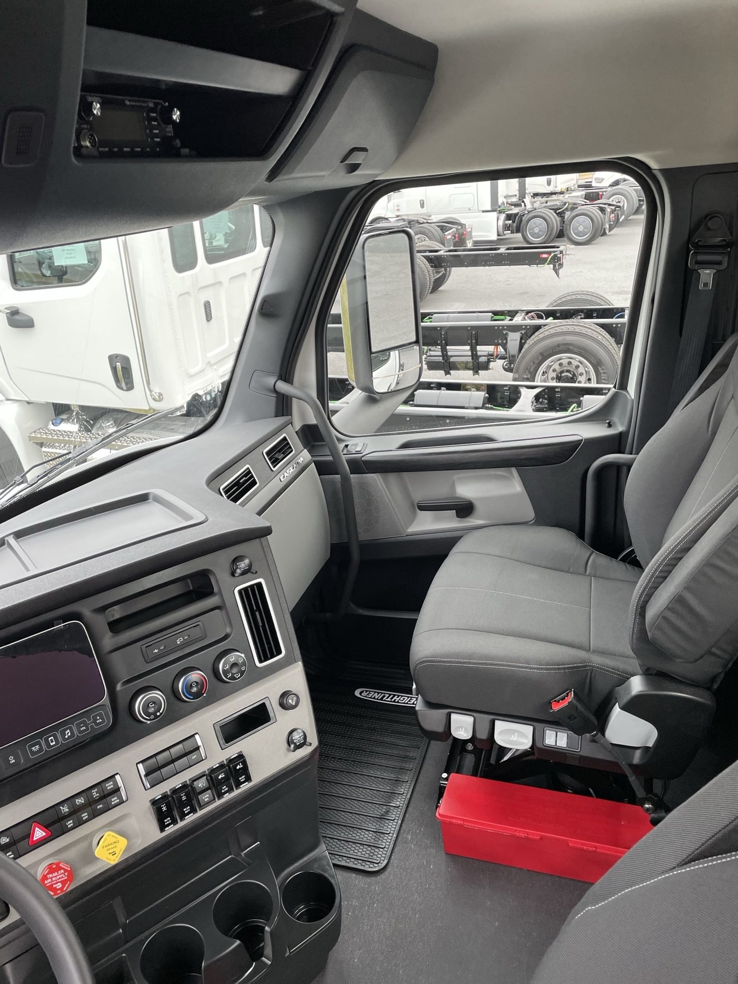 2026 FREIGHTLINER CASCADIA 126 WN3462 - image 6 of 6