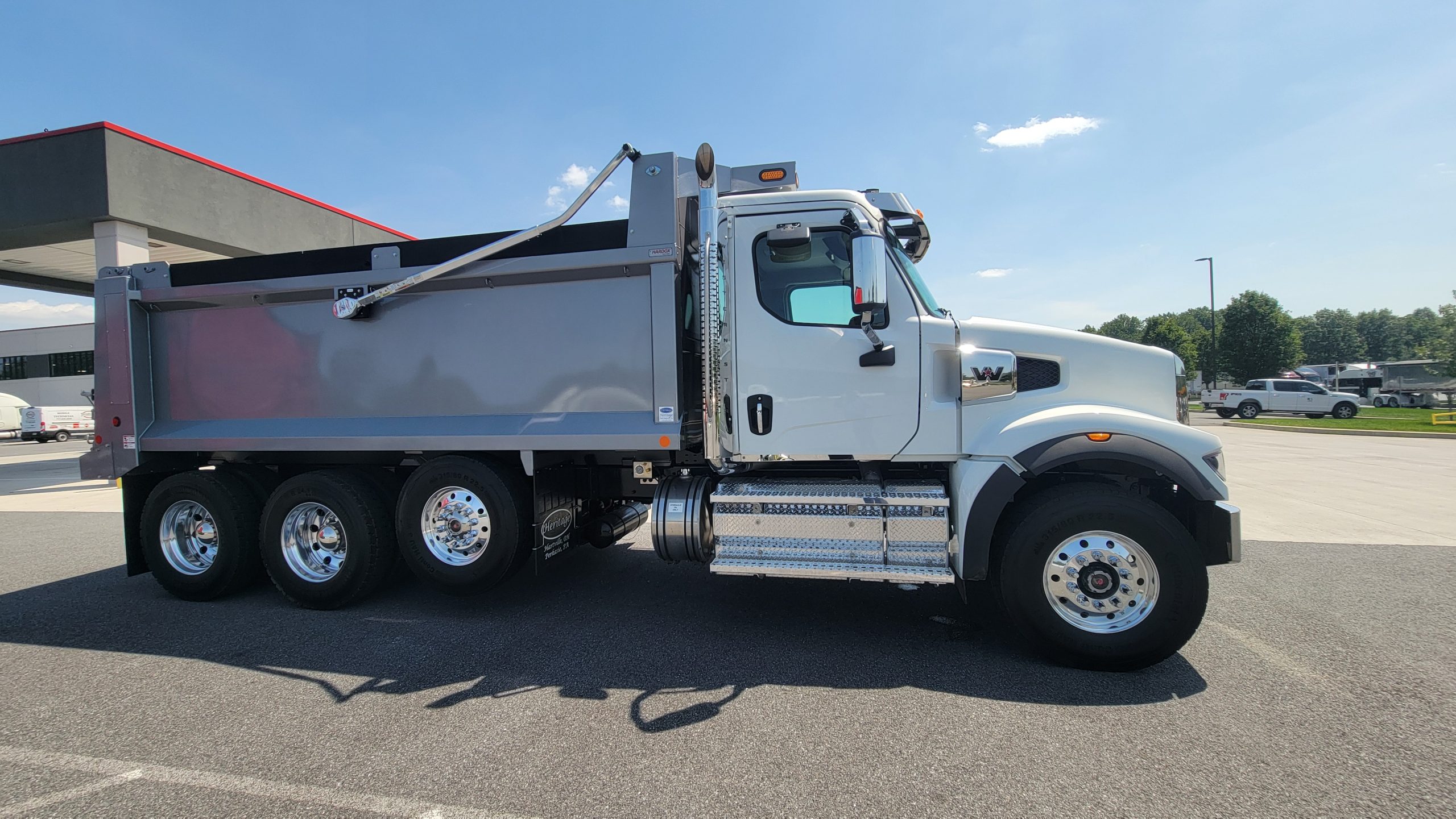 2026 WESTERN STAR 49X WF6885 - image 5 of 6