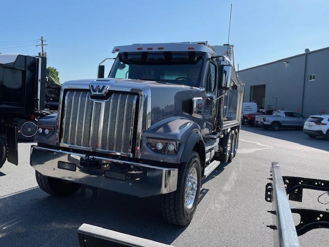 2026 WESTERN STAR 49X WF4061 - image 2 of 6