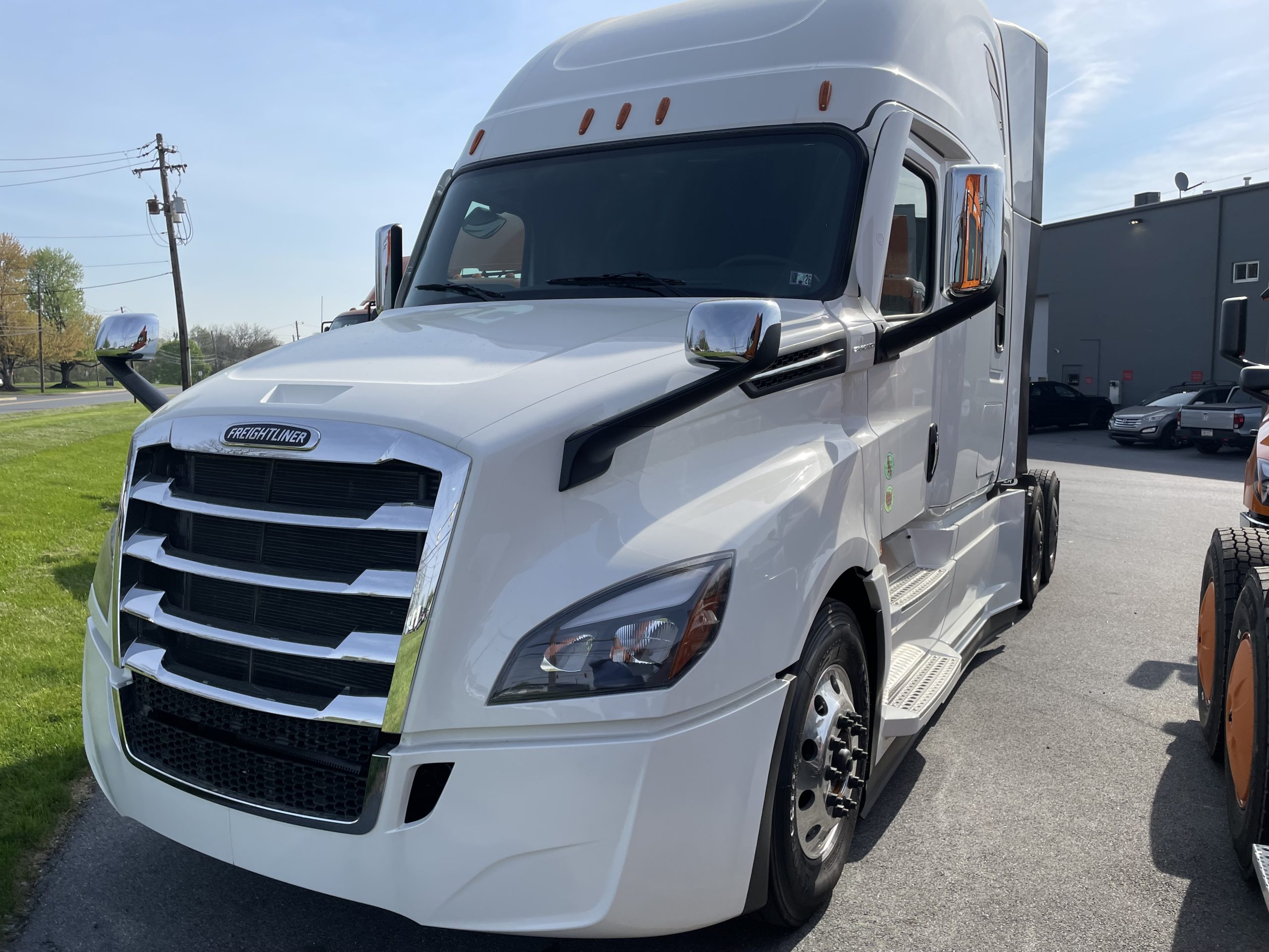 2026 FREIGHTLINER CASCADIA 126 WL4864 - image 2 of 6