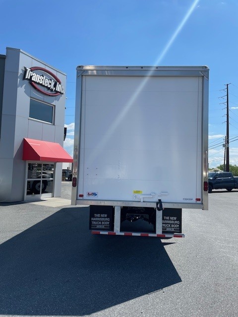 FREIGHTLINER M2 106+ 26' BOX TRUCK WR3875 FREIGHTLINER M2 106+ 26' BOX TRUCK WR3875 - image 6 of 6