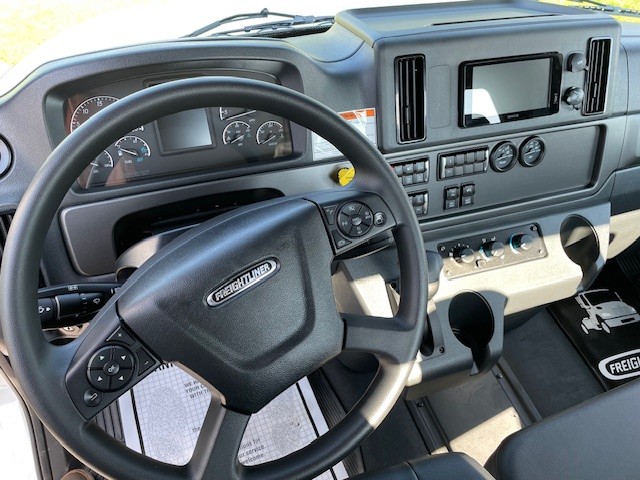 2026 FREIGHTLINER M2 106+ WR3876 - image 6 of 6