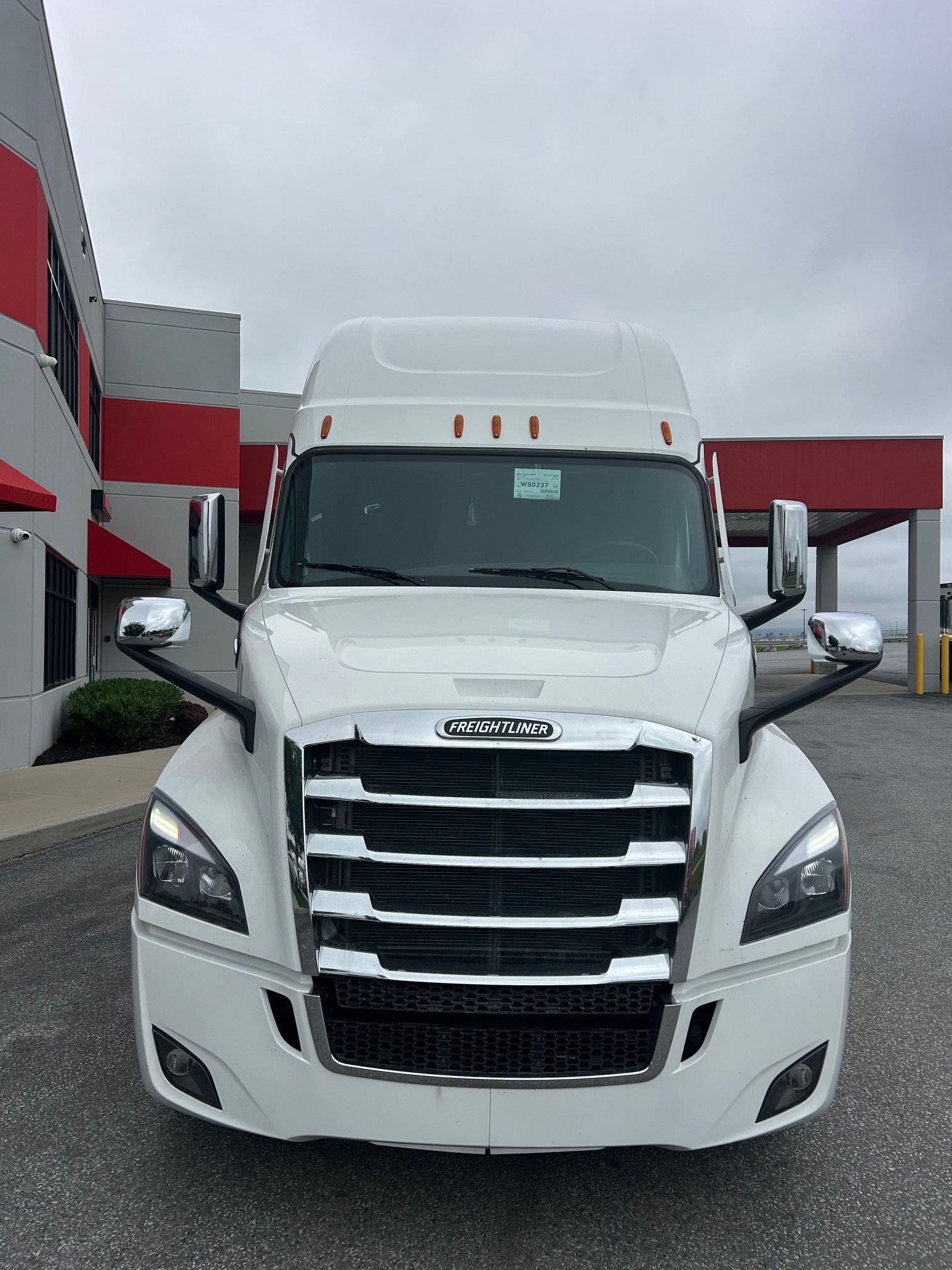 2026 FREIGHTLINER CASCADIA 126 WS0242 - image 4 of 6