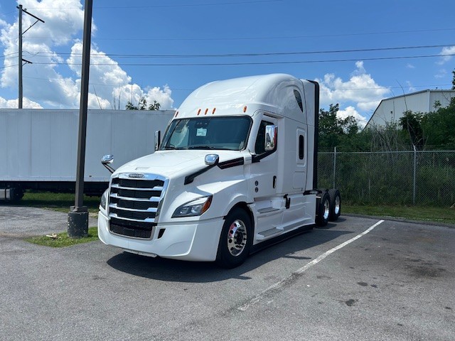 2026 FREIGHTLINER CASCADIA 126 WS5552 - image 1 of 6