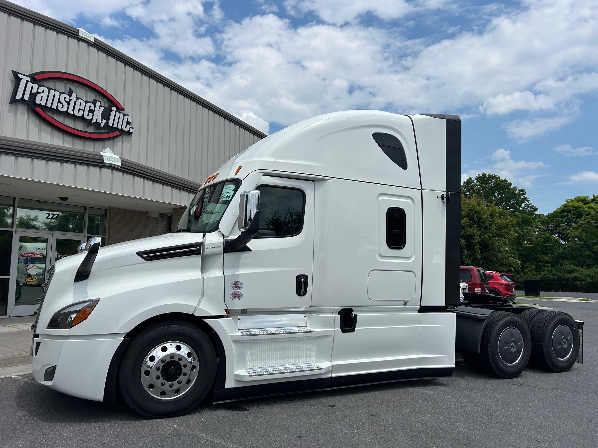 2026 FREIGHTLINER CASCADIA 126 WS2549 - image 1 of 6