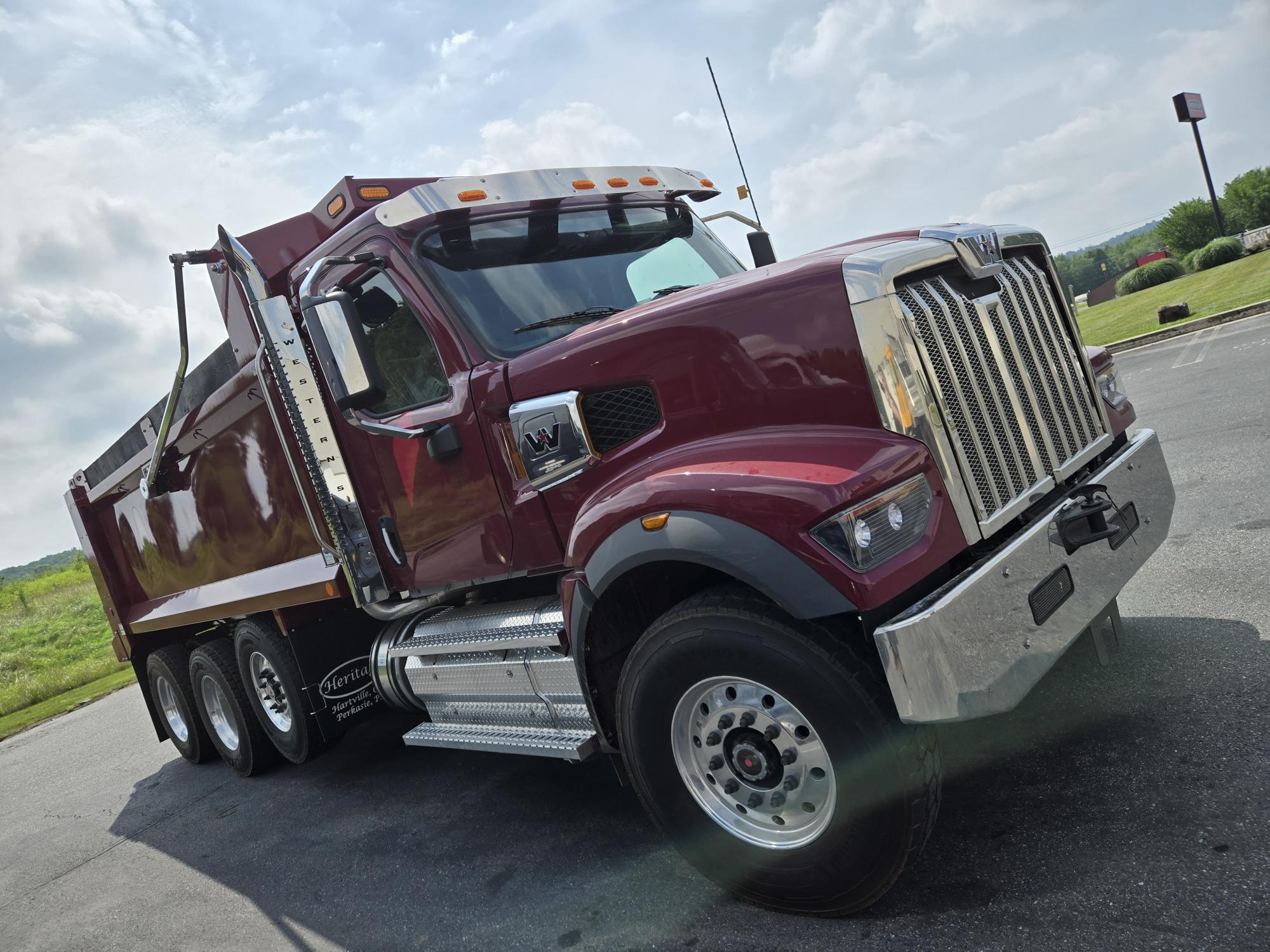 2026 WESTERN STAR 49X WG0291 - image 1 of 5