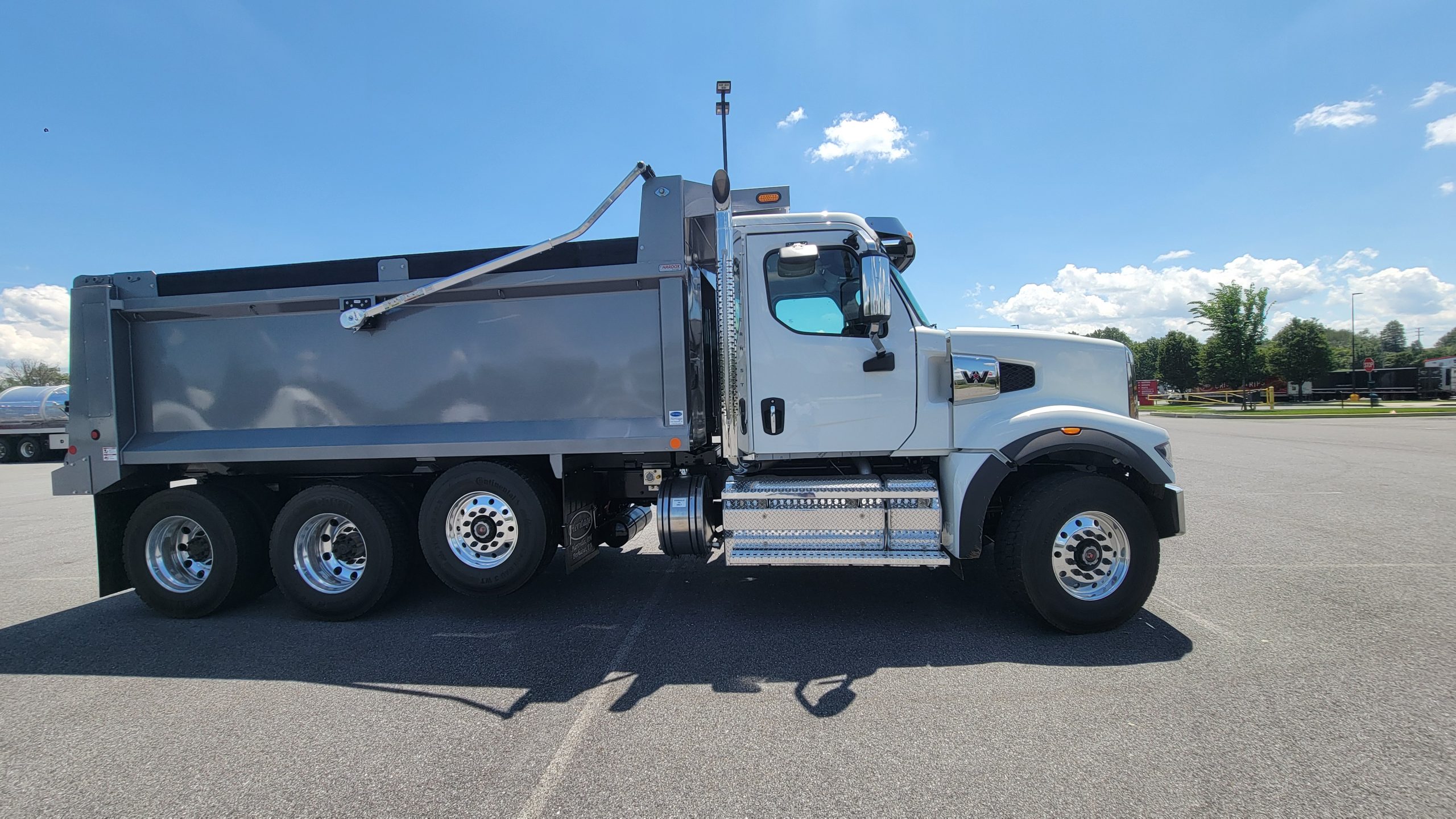 2026 WESTERN STAR 49X WG0288 - image 5 of 6