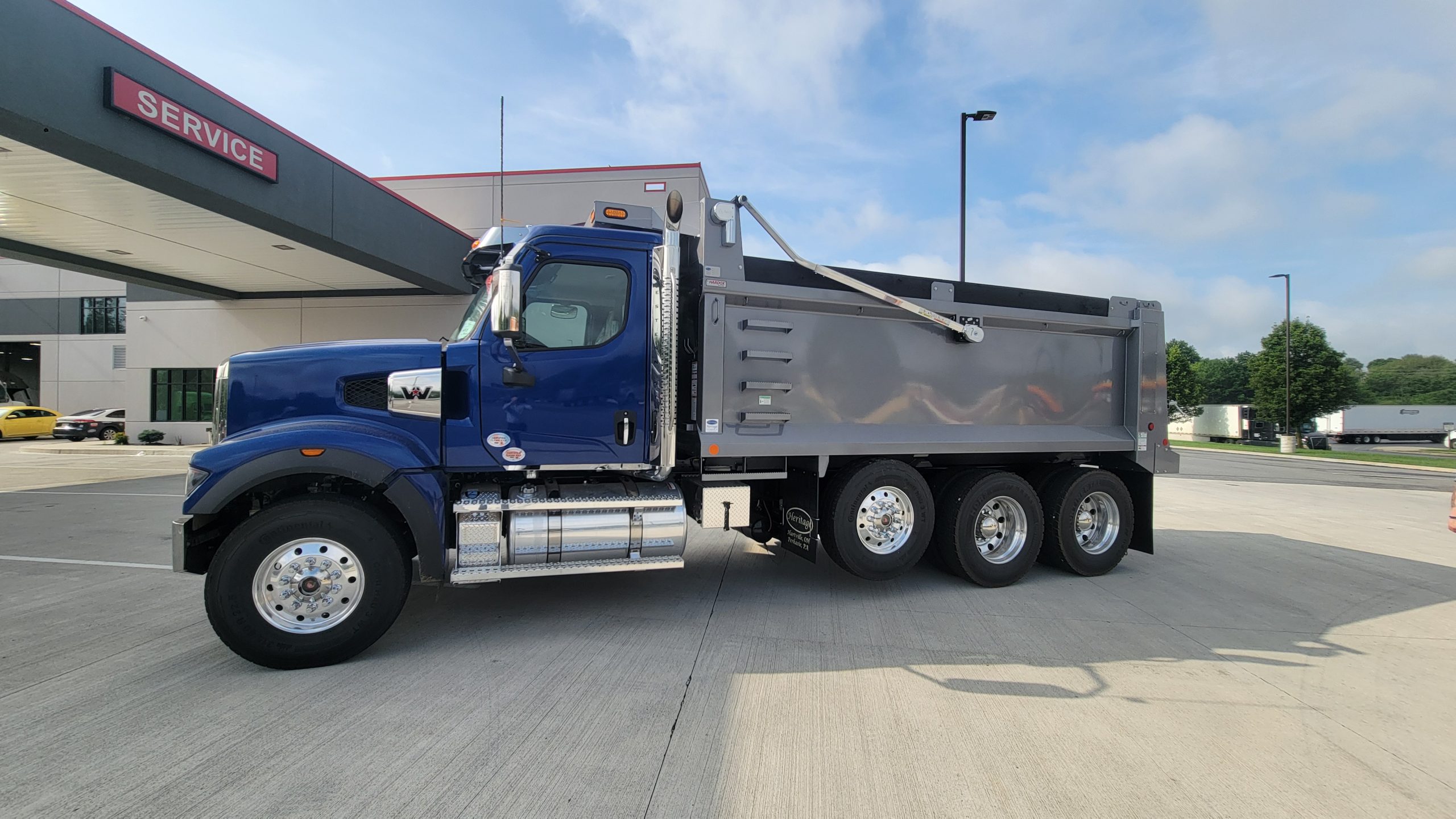 2026 WESTERN STAR 49X WG0282 - image 3 of 6