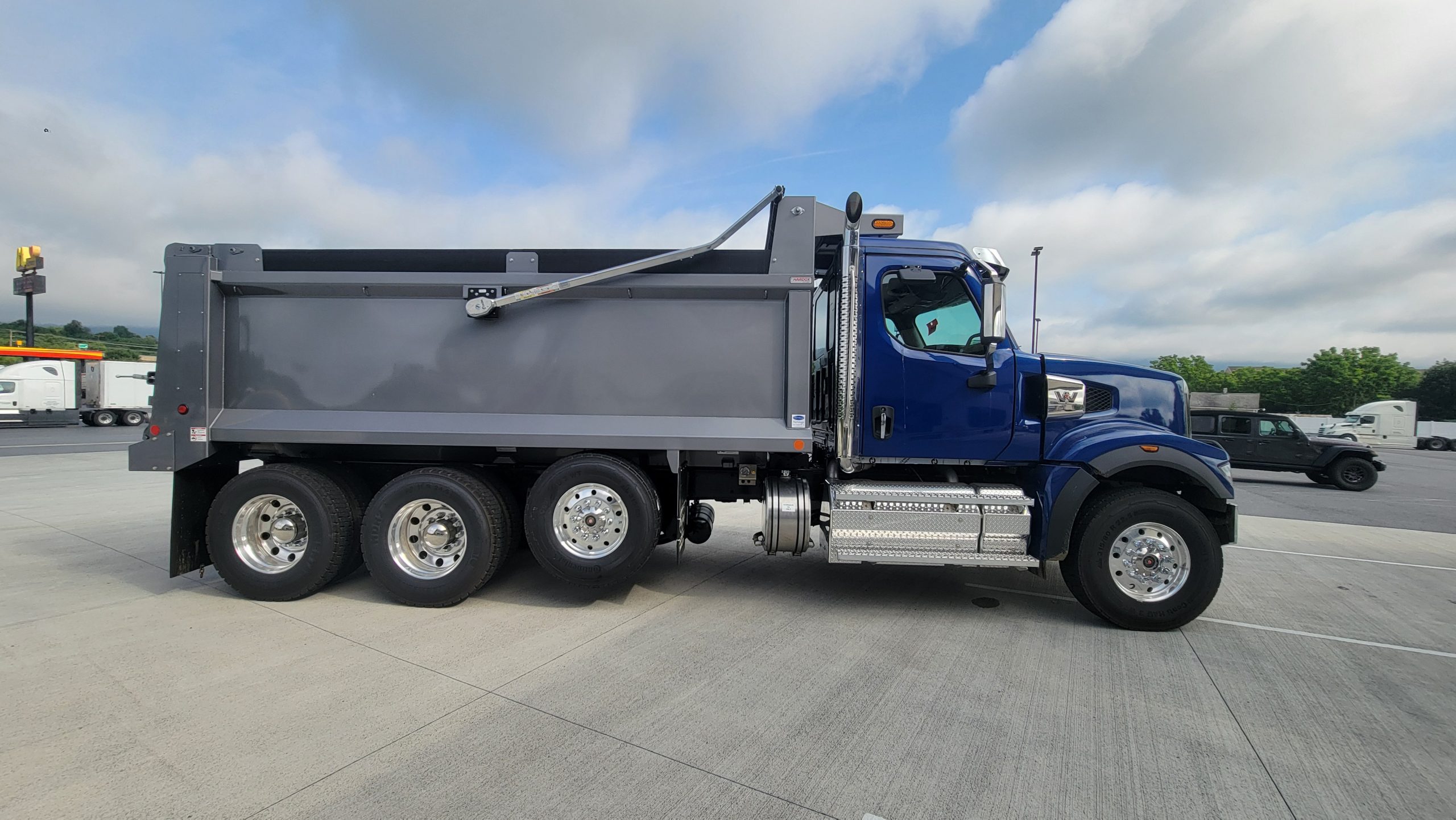 2026 WESTERN STAR 49X WG0282 - image 5 of 6