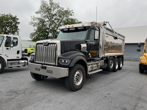 2026 WESTERN STAR 49X WG3318 - image 1 of 5