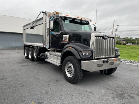 2026 WESTERN STAR 49X WG3318 - image 2 of 5