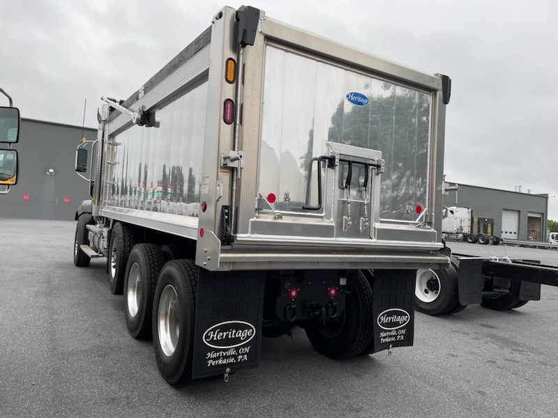 2026 WESTERN STAR 49X WG3318 - image 4 of 5