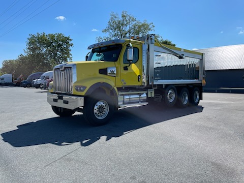 2026 WESTERN STAR 49X WG3324 - image 1 of 6