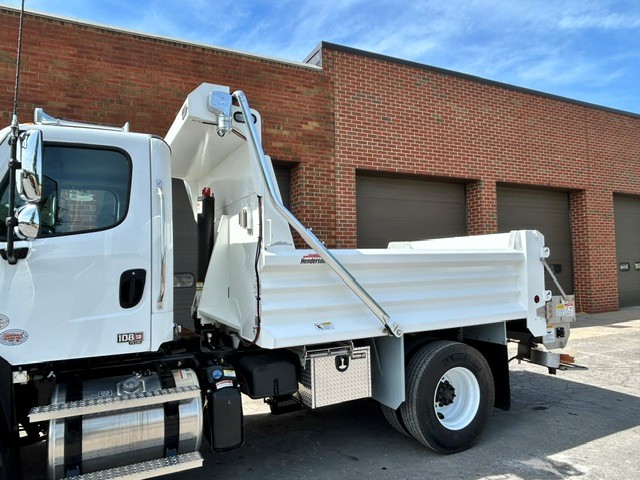 FREIGHTLINER 108SD Township Dump Truck w/Plow and Spreader WD4212 FREIGHTLINER 108SD Township Dump Truck w/Plow and Spreader WD4212 - image 6 of 6