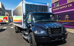Freightliner eM2 4k1a0211-ret_rgb_1000x1000_em2-hero-exterior-option-1