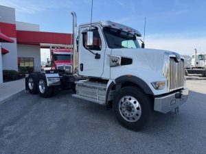 Curbside front image SN XC7549